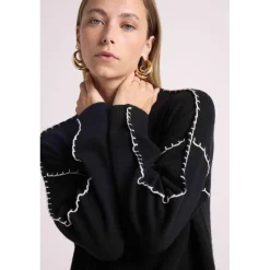 Pull col rond oversize surpiqures CLARISSE en cachemire noir et coutures blanches