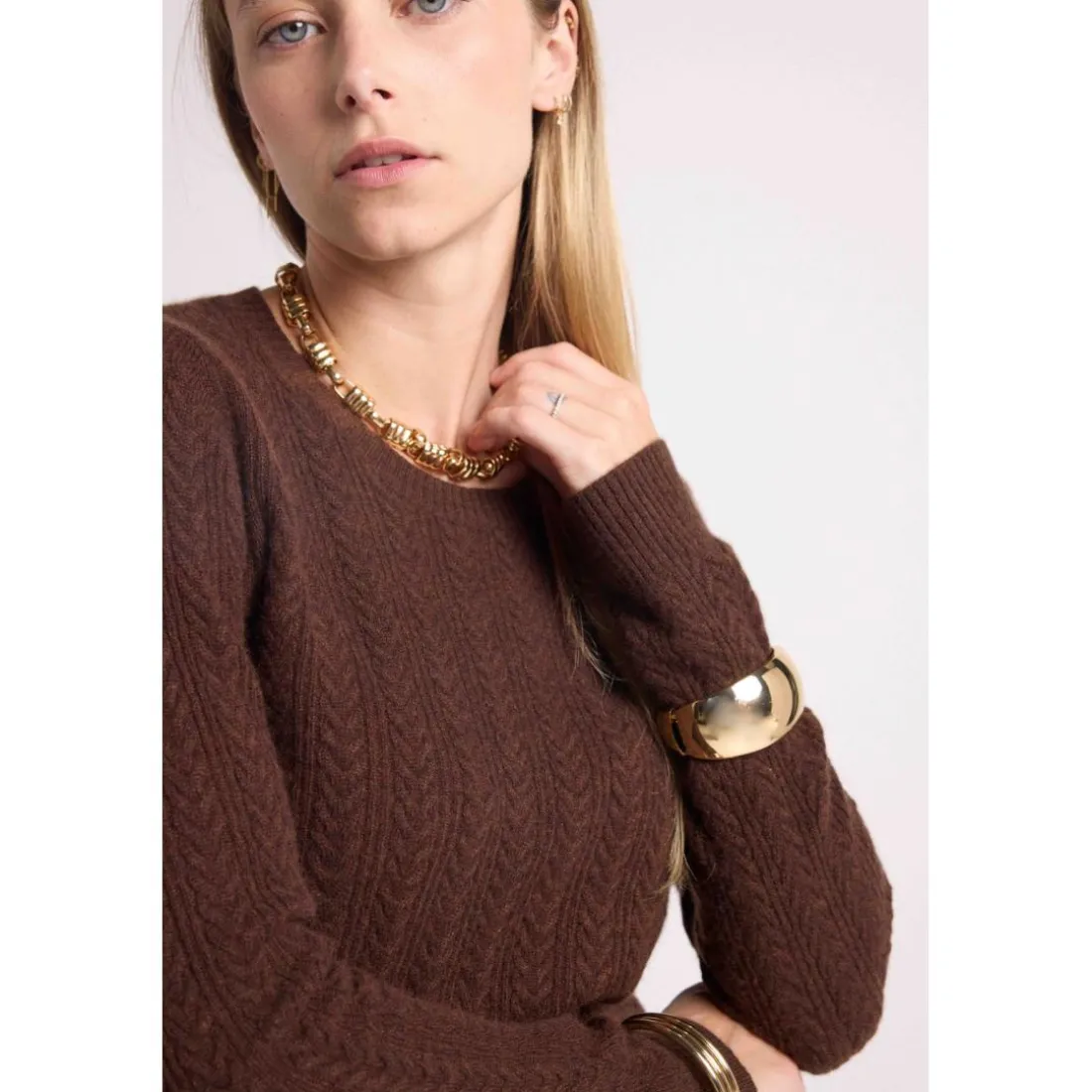 Pull col rond torsades MILENA en cachemire chocolat