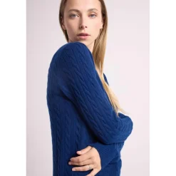 Pull col rond torsades RAPHAELLE en cachemire bleu marine
