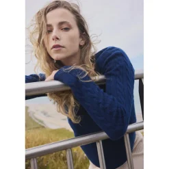 Pull col rond torsades RAPHAELLE en cachemire bleu marine