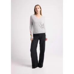 Pull col V manches bandes arc en ciel JAVA en cachemire gris perle