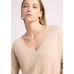 Pull col V oversize couture apparantes MANON en cachemire creme