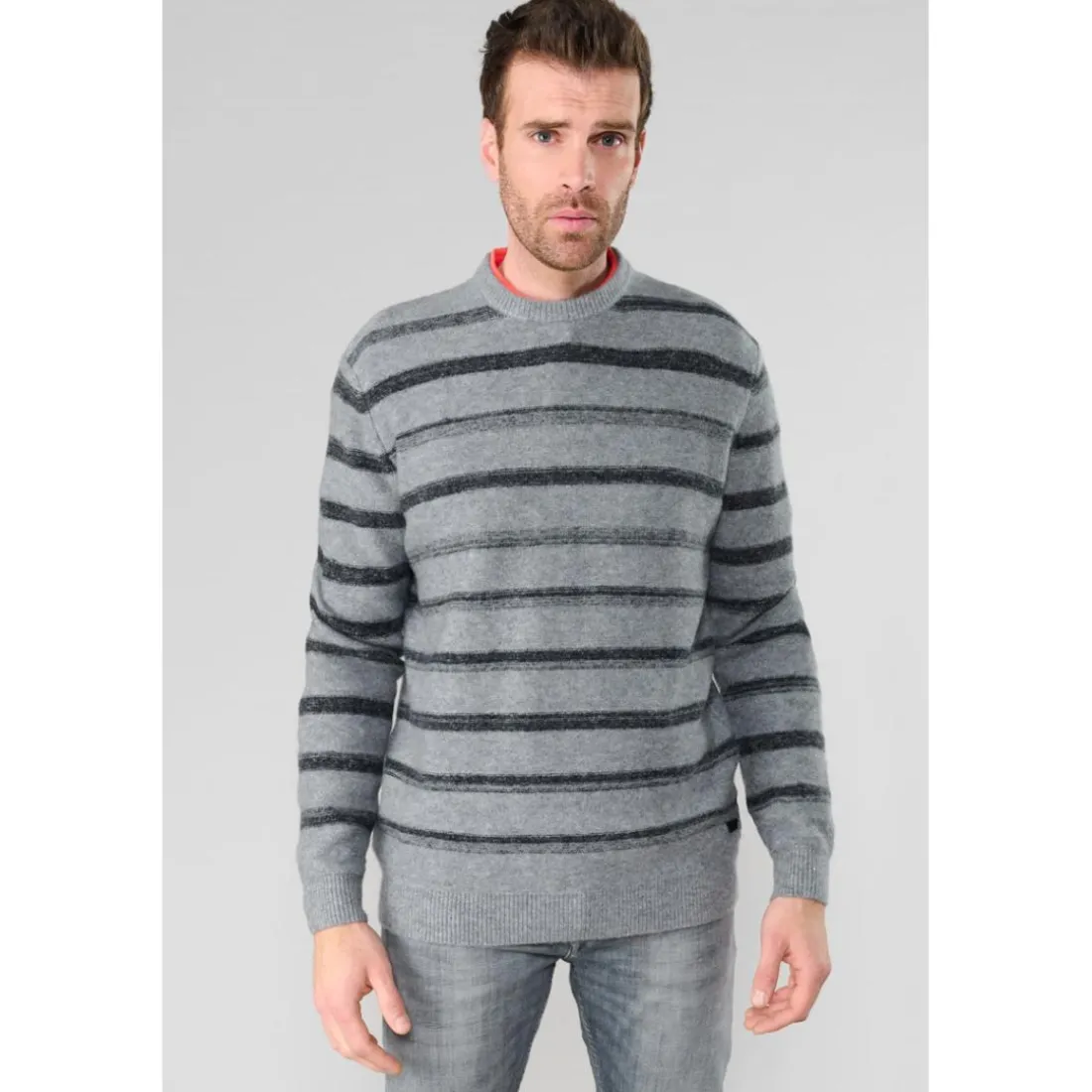 Pull DUNITE gris Uz