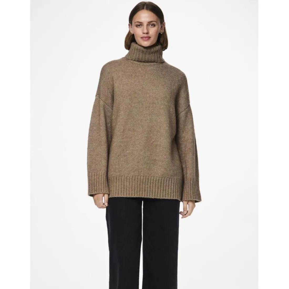 Pull en maille col montant marron Tara