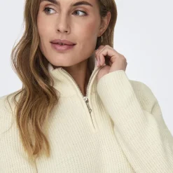 Pull en maille col zippé Felicia blanc cassé en viscose Ines