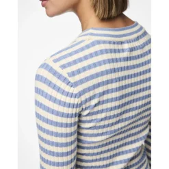 Pull en maille Crista à rayures bleu clair en viscose Ula