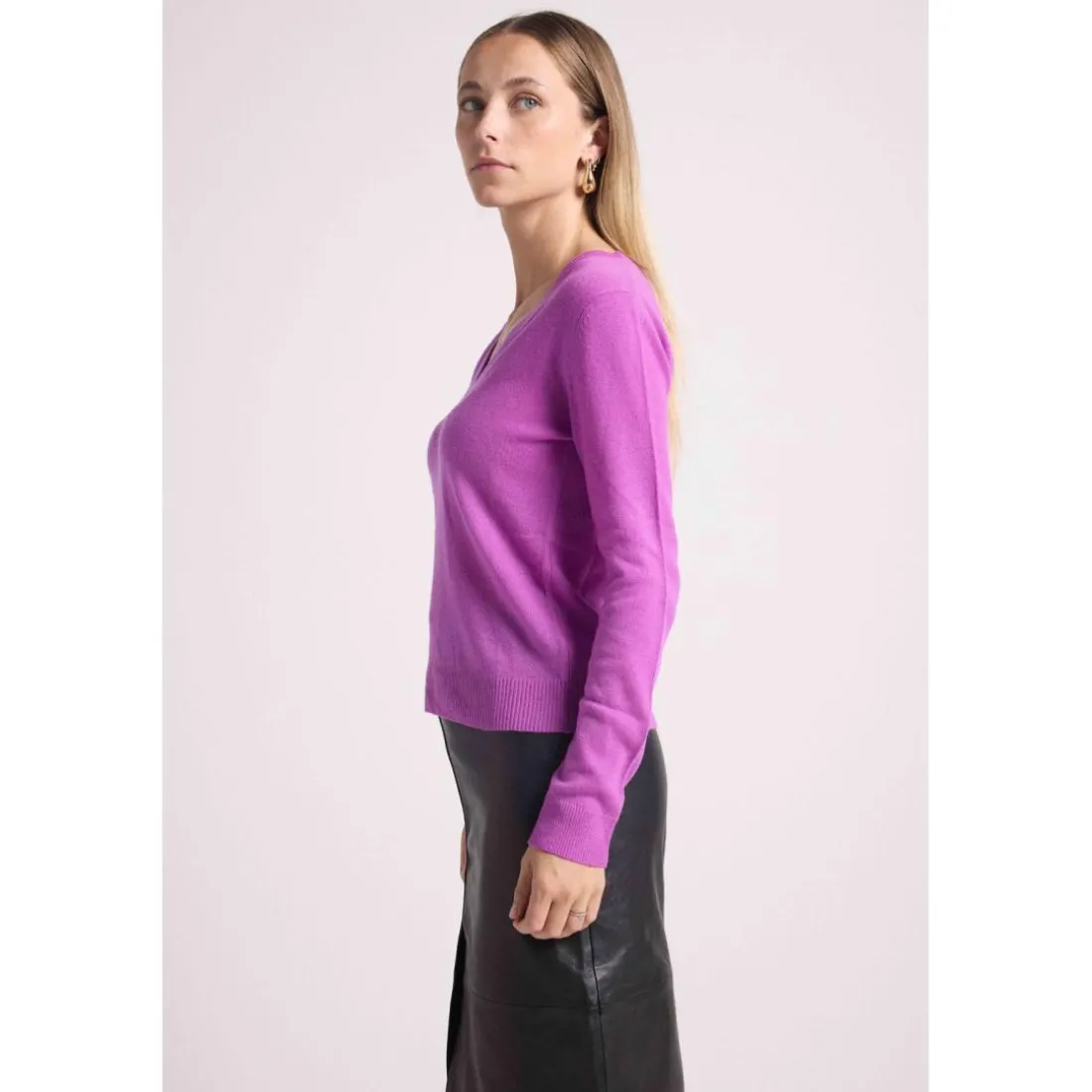 Pull femme col V ZEFINA en cachemire violet