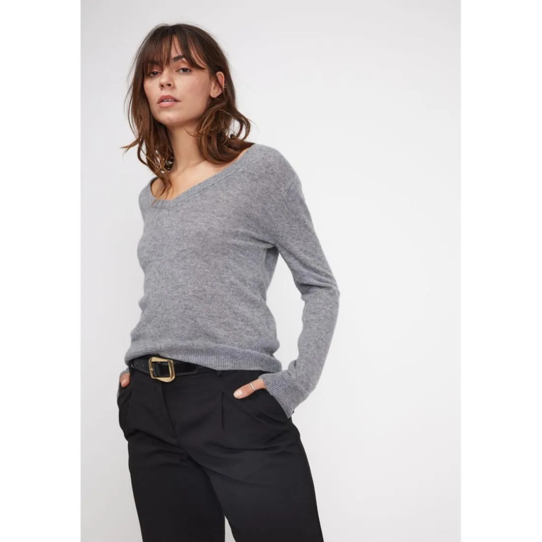 Pull femme col V ZEFINA en cachemire gris fonce