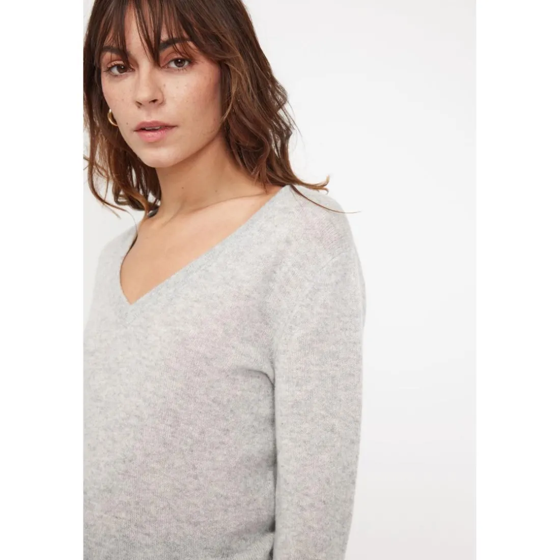 Pull femme col V ZEFINA en cachemire gris perle