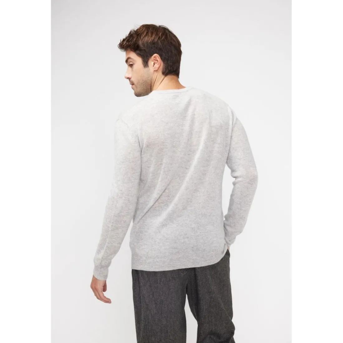 Pull homme col rond ZACH en cachemire gris perle
