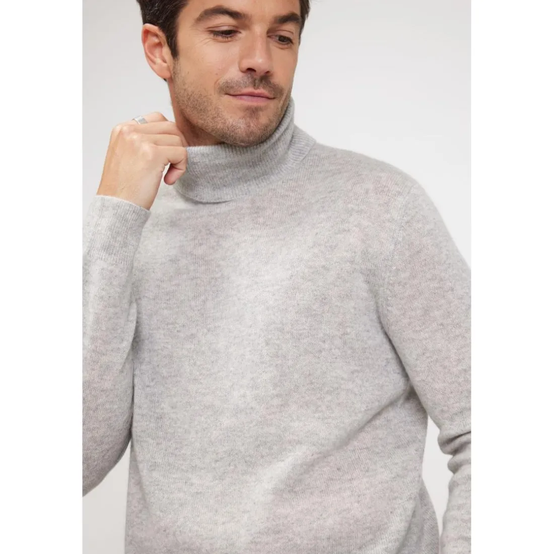 Pull homme col roule ZACHARY en cachemire gris perle