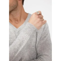 Pull homme col V ZAHER en cachemire gris perle
