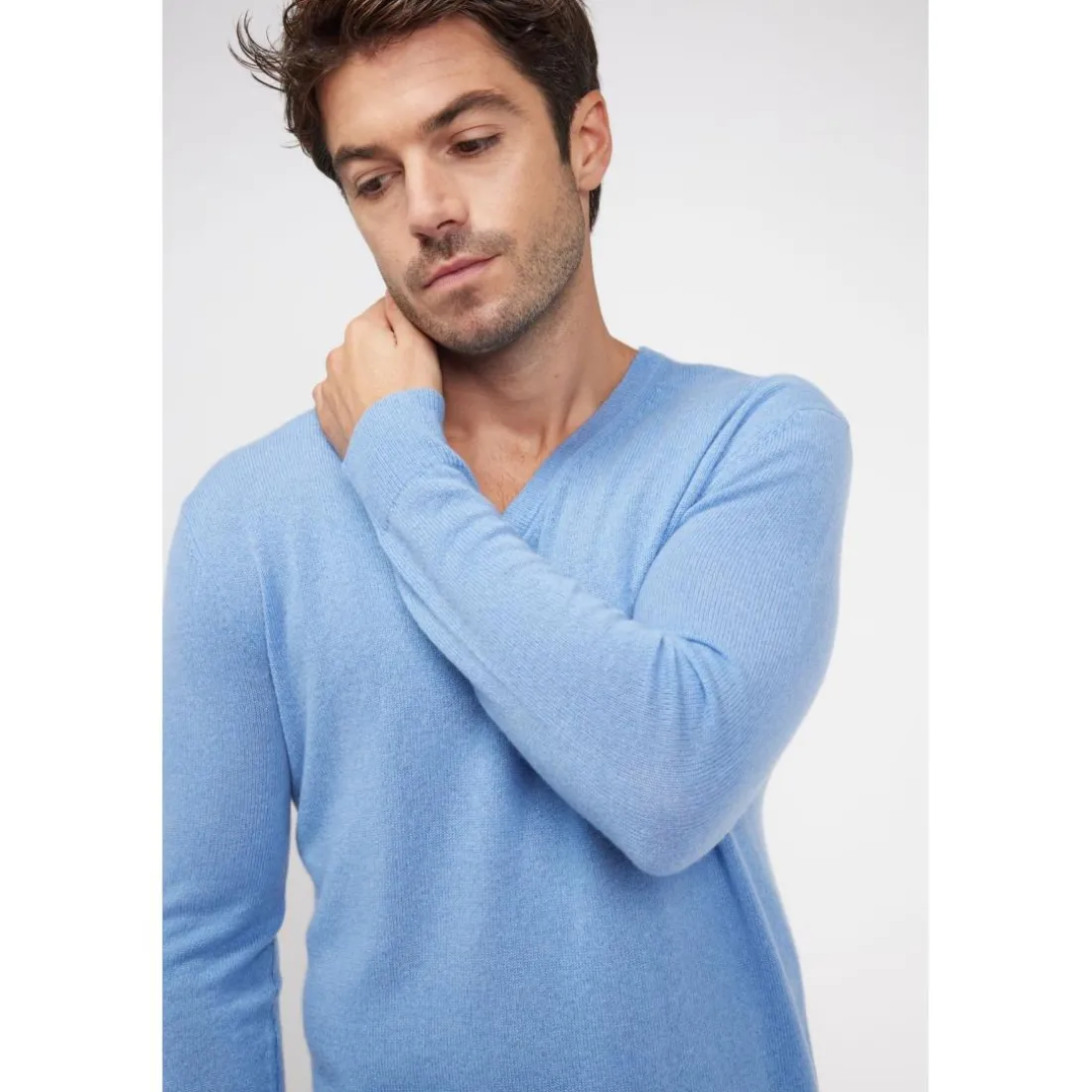 Pull homme col V ZAHER en cachemire bleu ciel