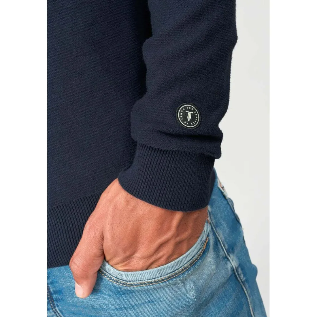 Pull ORAS bleu en coton