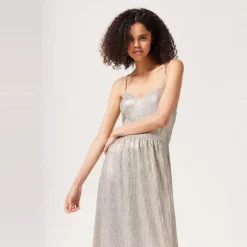 Robe à bretelles ajustables brillante argent