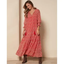 Robe à fleurs avec panneaux à volants rouge brique