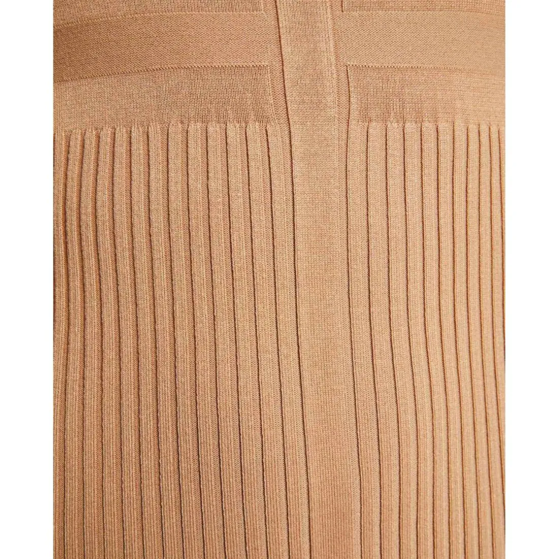 Robe ajustée col roulé maille fine beige en viscose