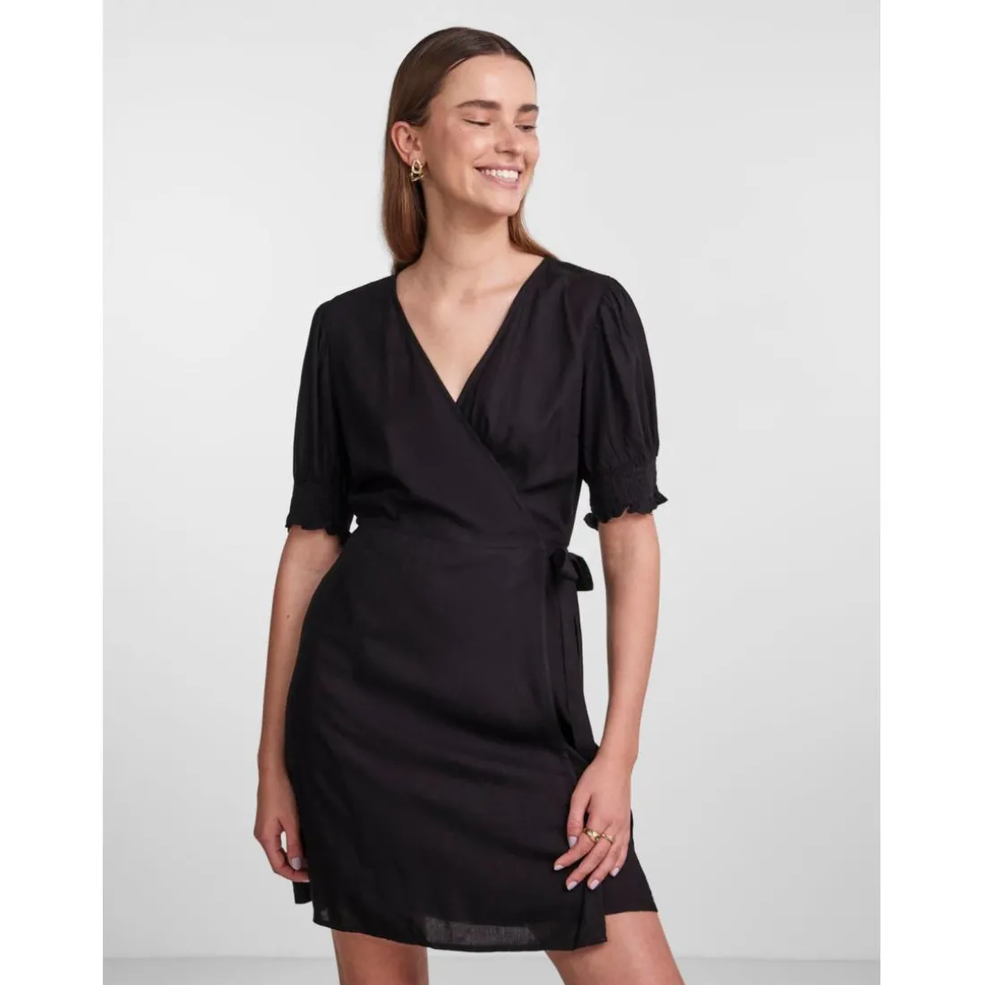 Robe cache-coeur noir en viscose Skye