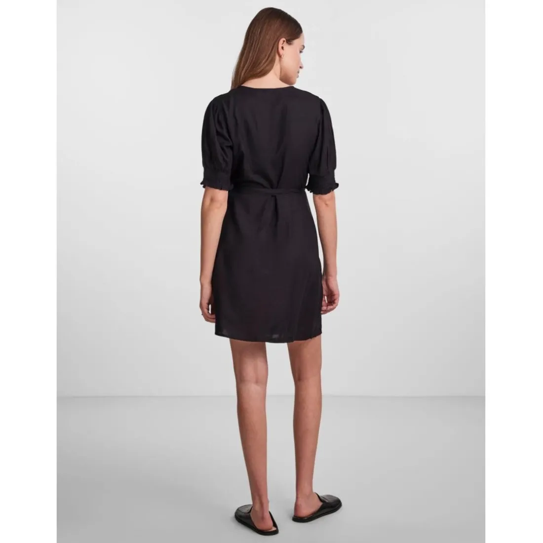 Robe cache-coeur noir en viscose Skye