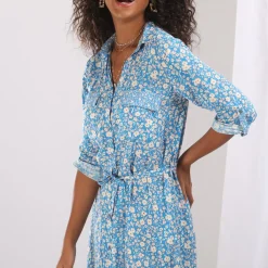Robe chemise ceinturée imprimée bleu en viscose