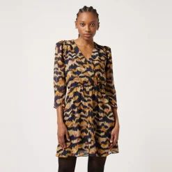 Robe courte cintrée marron