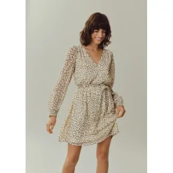 Robe courte gris clair