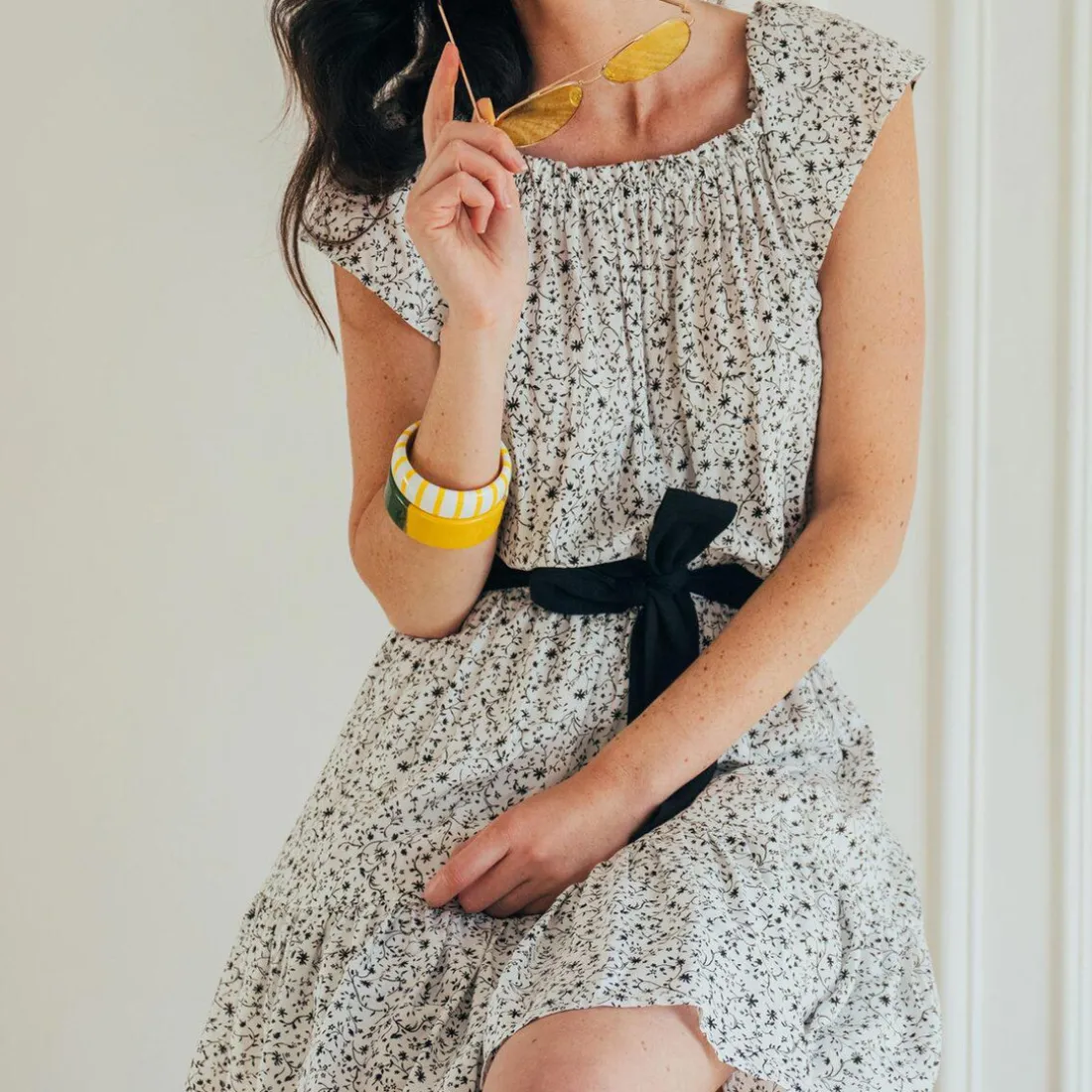 Robe courte épaule dénudée imprimée fleurs Daphnée en viscose