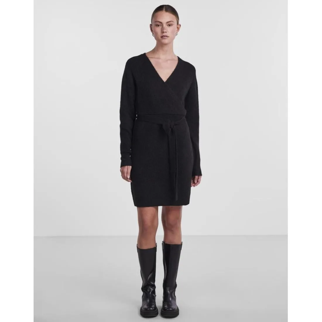 Robe en maille manches longues noir Nea