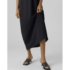Robe extra long col en u sans manches noir Mila