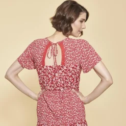 Robe fluide courte imprimé floral rouge en viscose