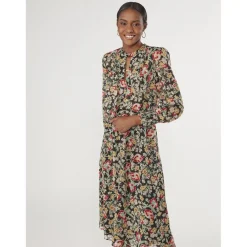 Robe longue cintrée ouverture poitrine noir