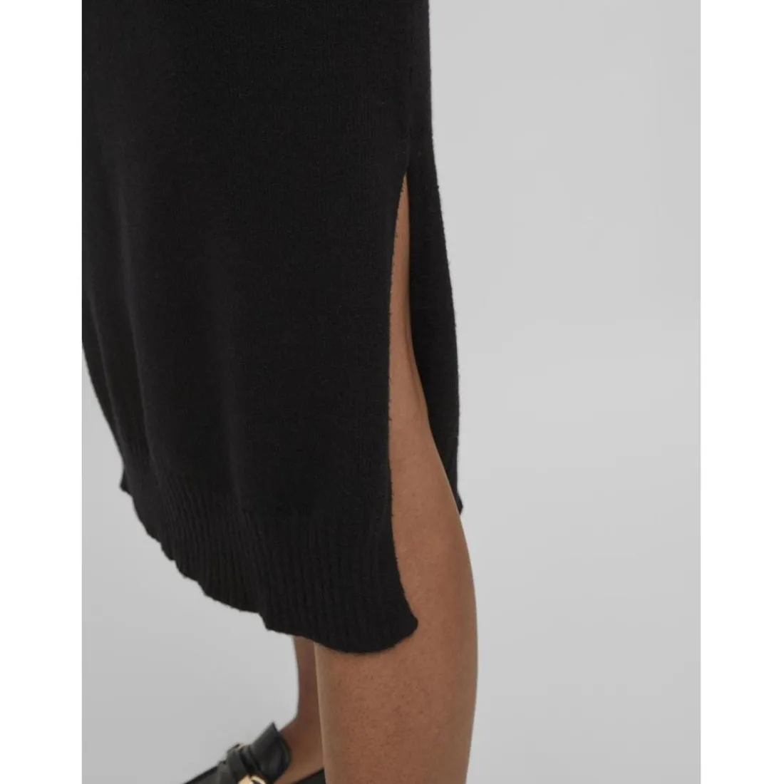Robe midi manches longues en viscose noir Vale