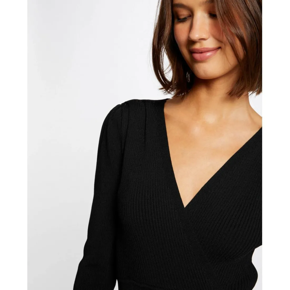 Robe pull ajustée avec boucles