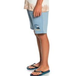 Short garçon bleu marine