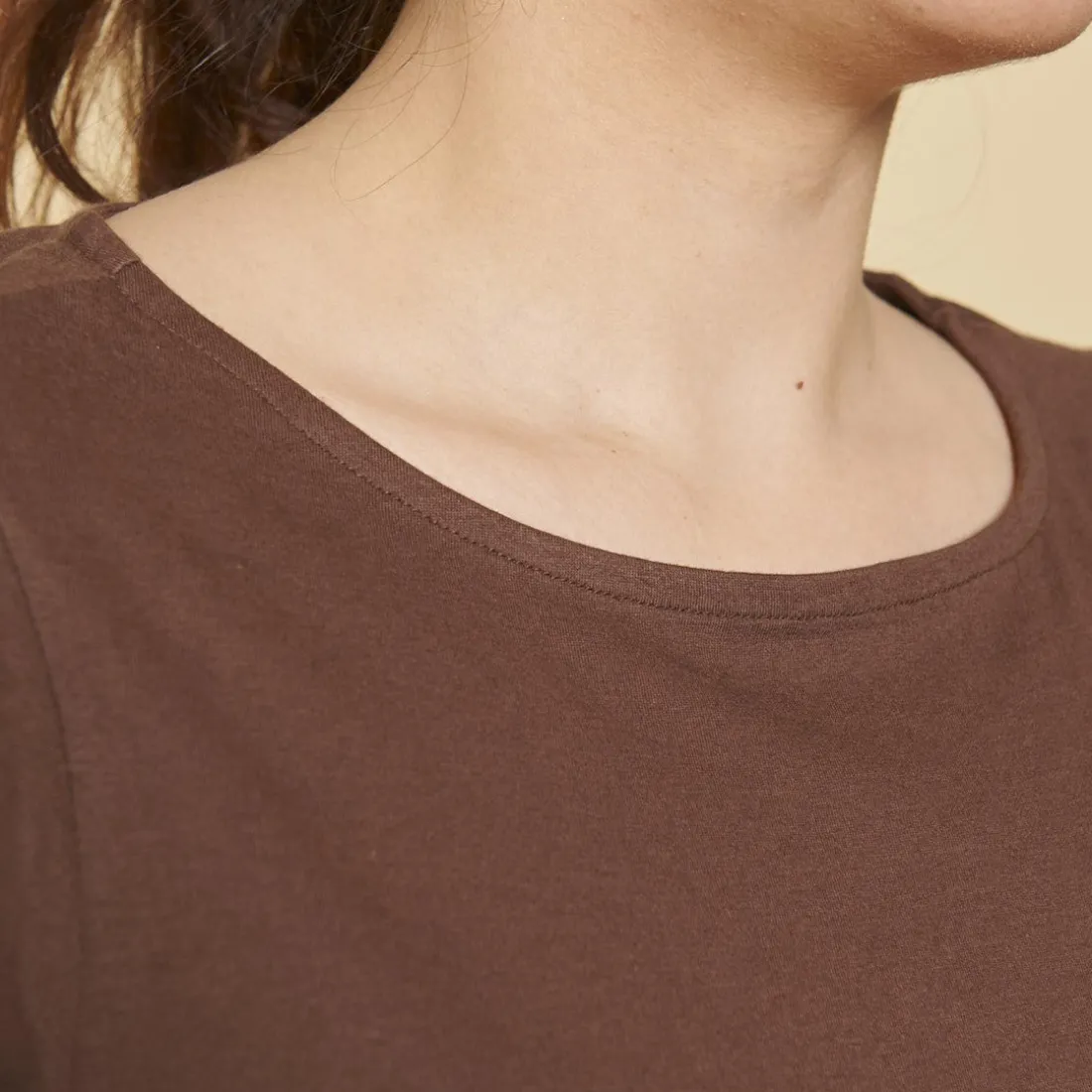 Tee-shirt col bateau manches 3/4 avec poignets et plis grandes tailles femme - Marron en coton