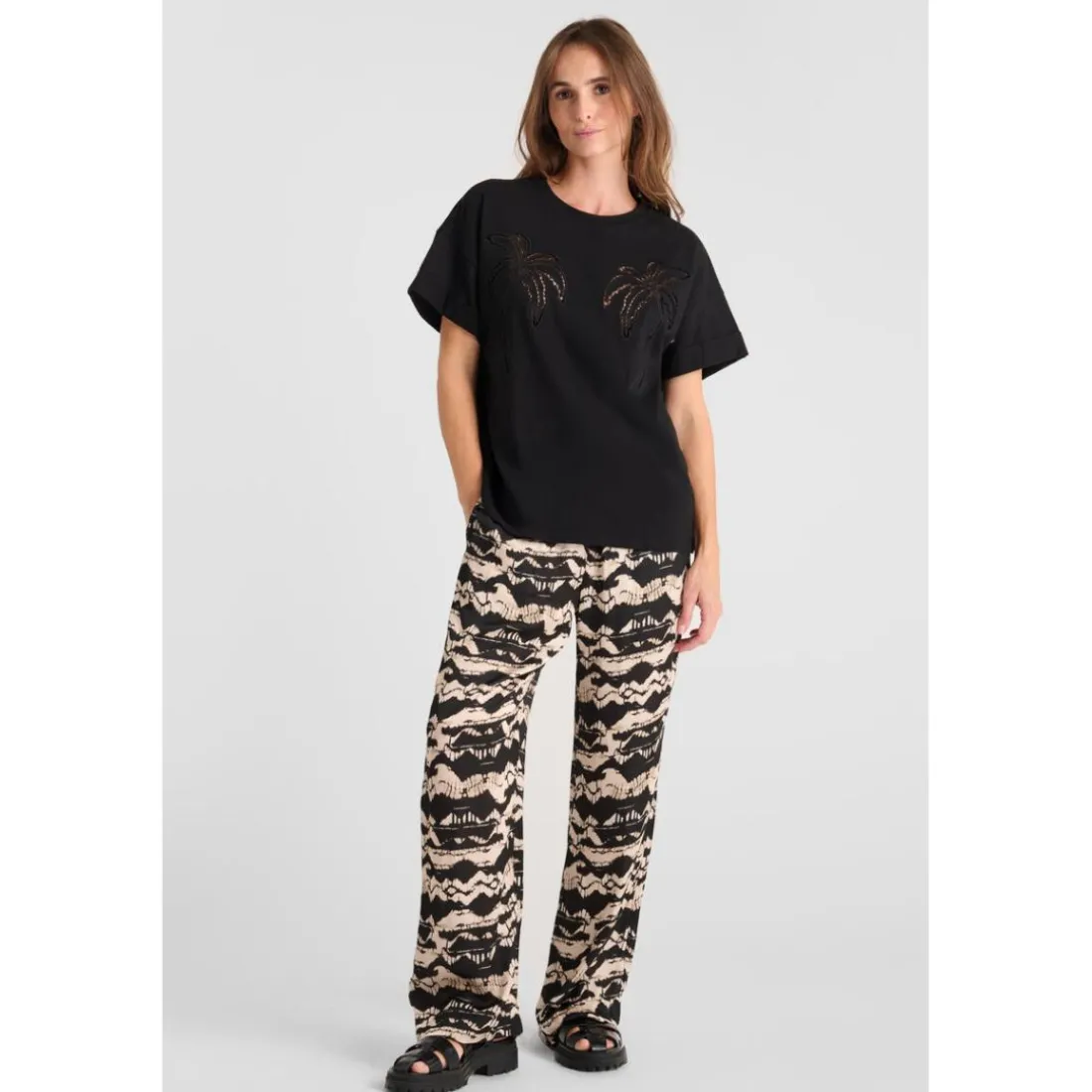 Tee-Shirt ISTAN noir en coton Nora