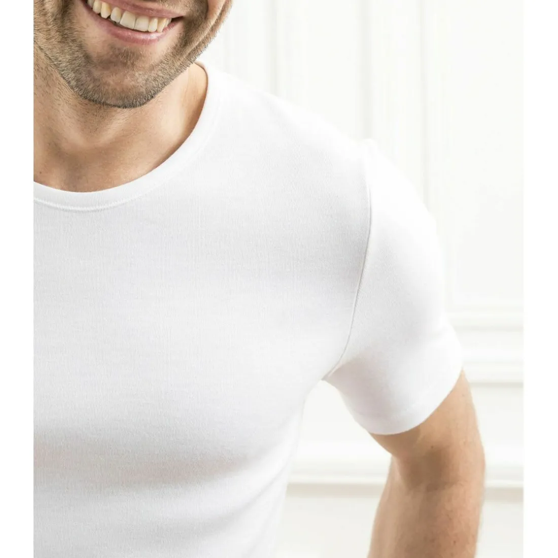 Tee-shirt manches courtes en mailles blanc