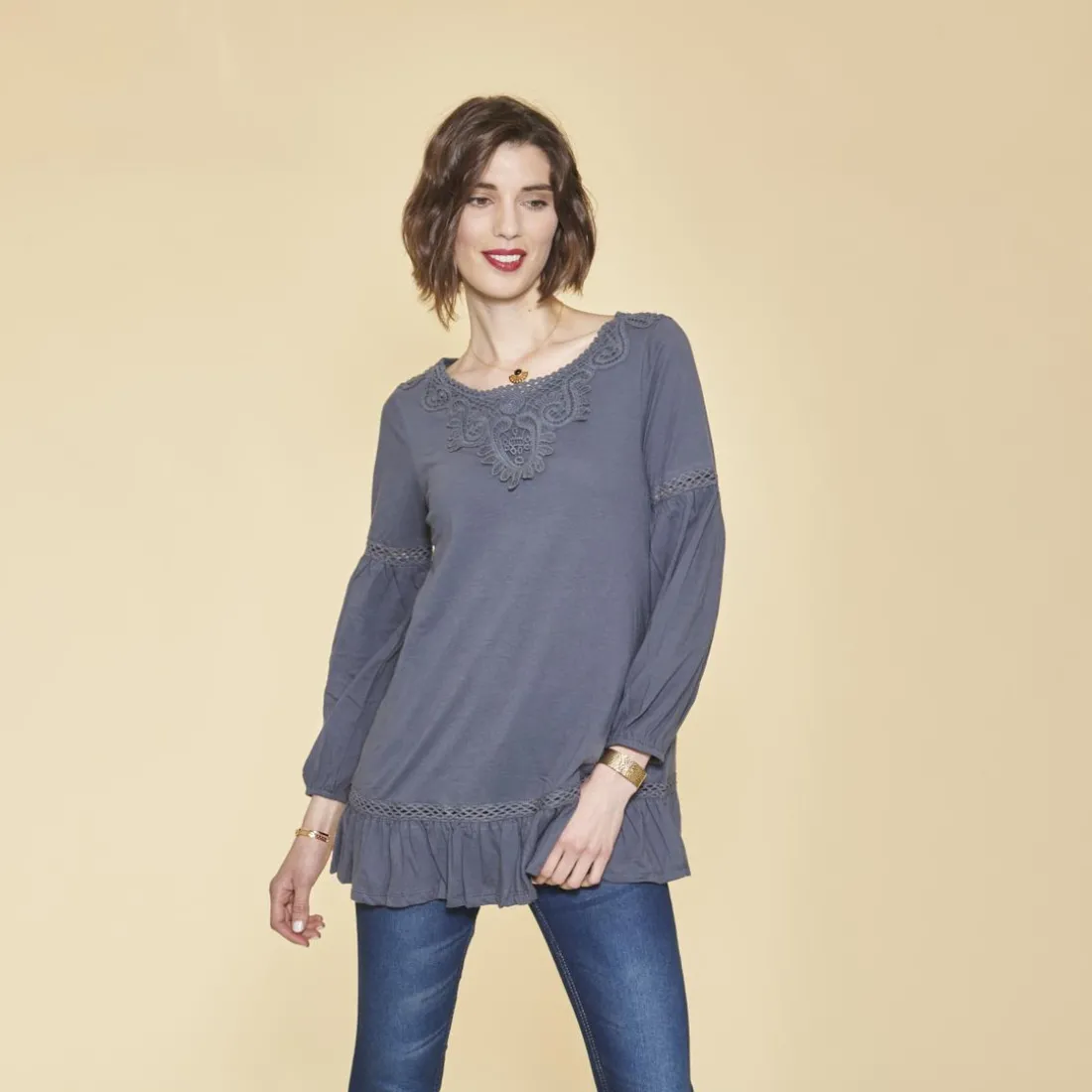 Tee-shirt manches longues élastiquées guipure et volants femme - Bleu Nuit en coton