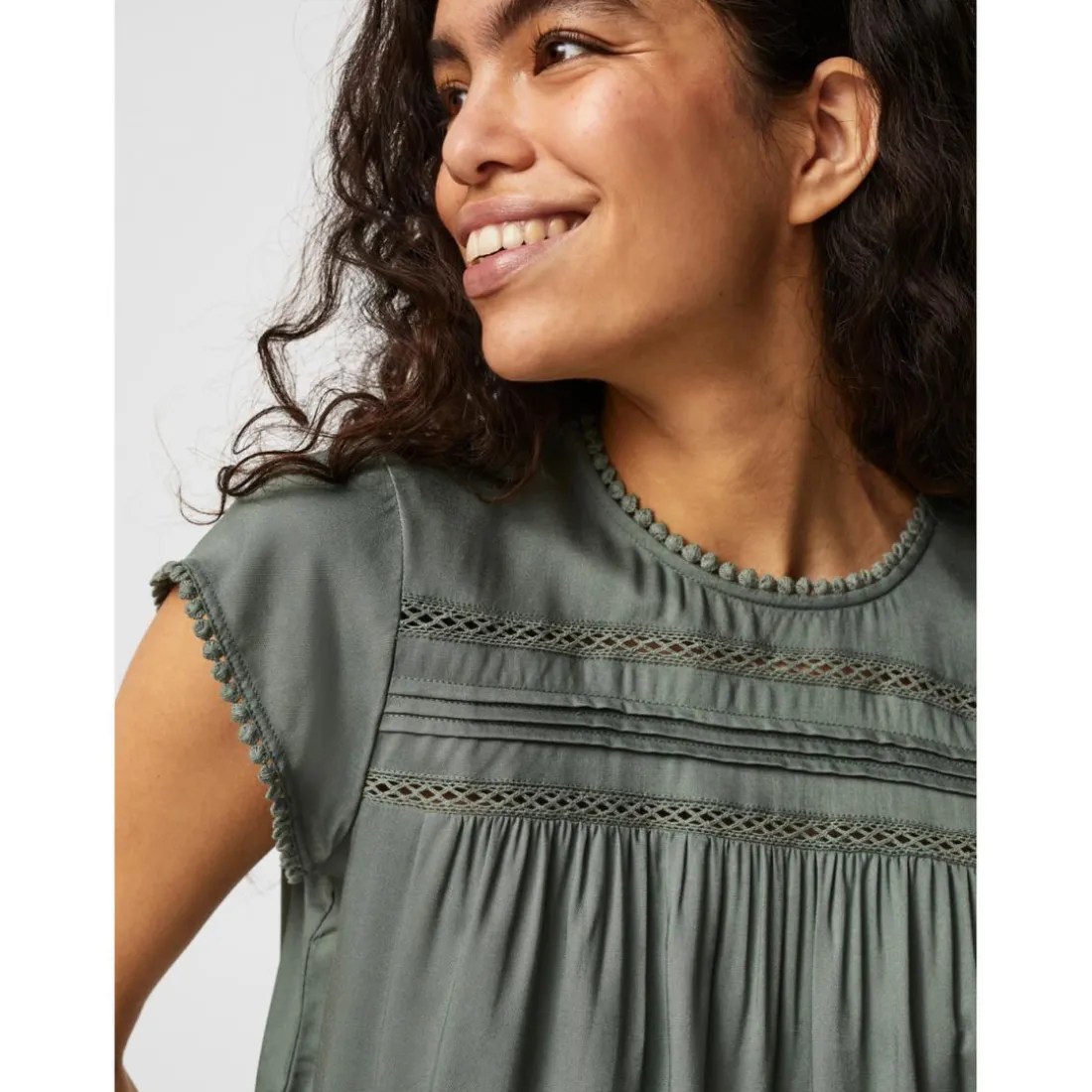 Top sans manches avec dentelle féminine - Vert en viscose