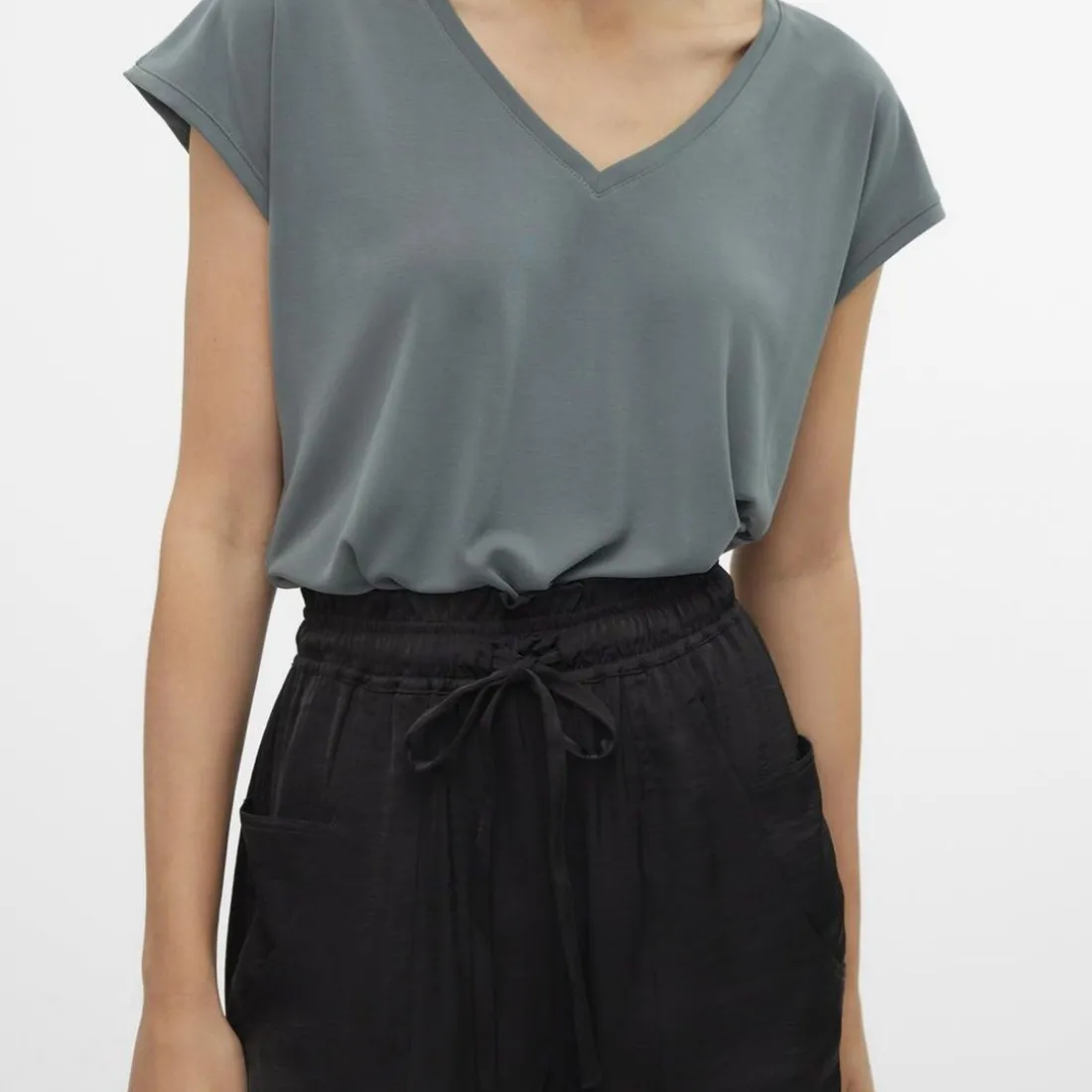 T-shirt manches courtes col V Filli en Lyocell Vert foncé Cate