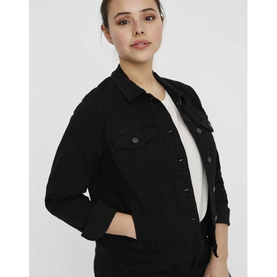 Veste en jean fermeture par bouton court poignets boutonnés col italien manches classiques manches longues noir Ula